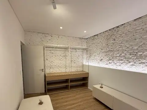 Se vende casa de pasillo de 2 dormitorios en Rosario