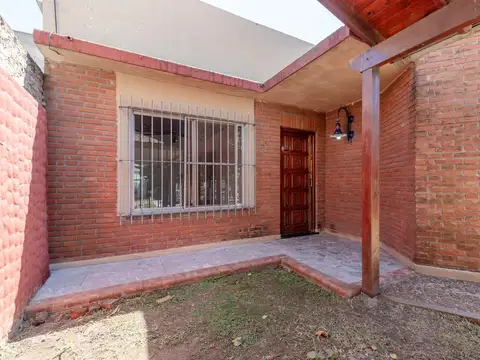 Casa en Venta en José Mármol, USD 69.000