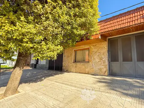  PH en Venta con Acceso Directo, Patio con Parrilla y Sin Expensas!