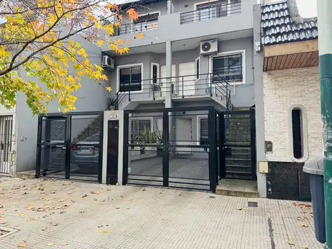 PH tipo Dúplex con parque en Villa Devoto