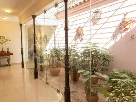 ¡Venta! Increíble Casa en Cerro De Las Rosas - Toda en una planta - ¡Con Escritura!