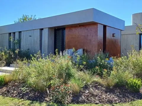 CASA EN VENTA CARDALES - MONET 