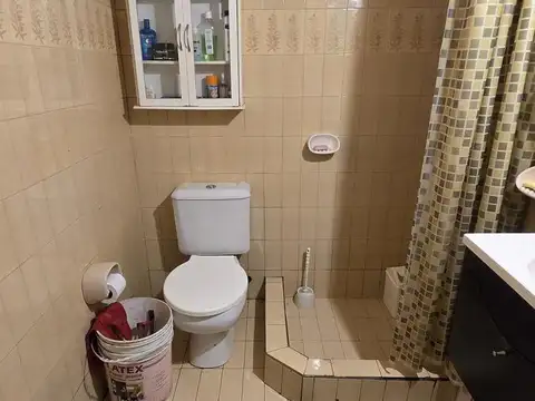 AMPLIA CASA DE 6 AMBIENTES CON PATIO Y TERRAZA EN VENTA. FLORIDA