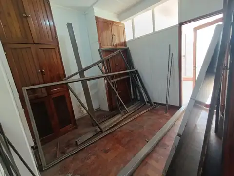 Piso, Unica oficina con balcon terraza. Baños
