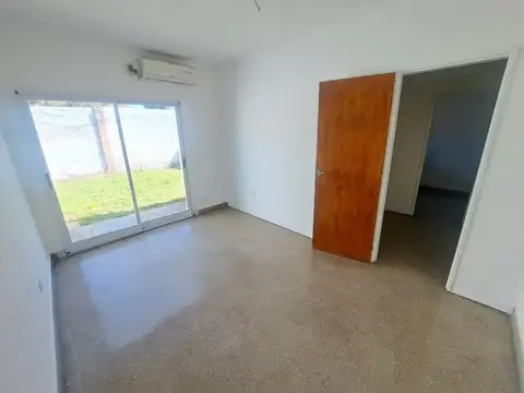 Oficina 6 ambientes con 2 baños
