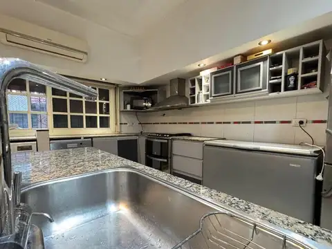 Casa 5 ambientes con 2 baños