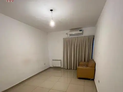 Depto Tipo Casa 6 ambientes con 1 baño