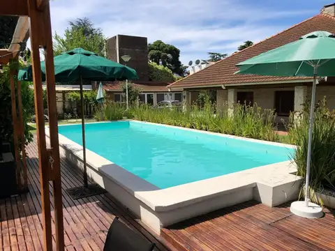 Casa 5 ambientes Quilmes en Venta
