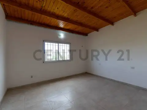 Casa 4 ambientes con 1 baño