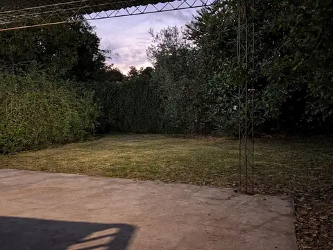 Casa 3 ambientes con 1 baño