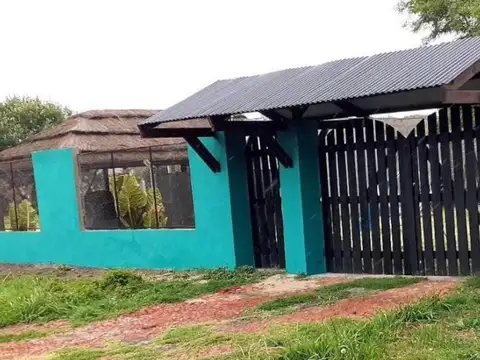 VENTA DE QUINTA EN GOROSTIAGA ( CHIVILCOY )