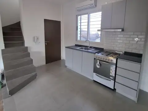 Departamento en Alquiler en Villa Maipu, $ 1.100.000