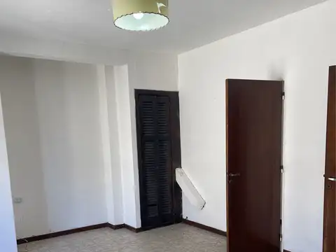 departamento 4 ambientes sobre diagonal San Martin