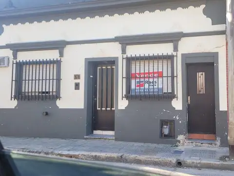 CASA  AL FRENTE EN BARRANUITAS