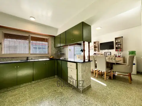 VENTA DE CASA 5 AMB EN MATADEROS