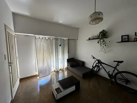 Depto Tipo Casa en Alquiler con 1 cocheras