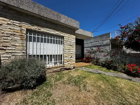 Depto Tipo Casa en Alquiler de 3 dormitorios