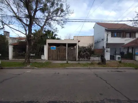 Casa - Venta - Argentina, Burzaco - Aristobulo del  Valle 750