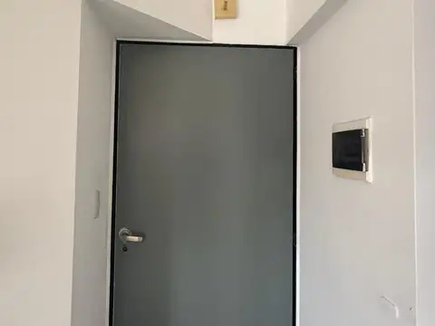 Avenida Presidente Juan Domingo Perón 3600, Piso 1