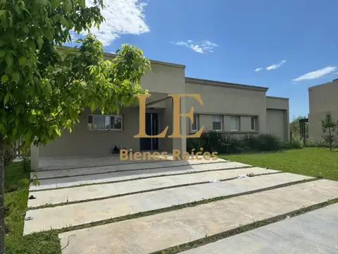 CASA A LA VENTA EN EL NAUDIR