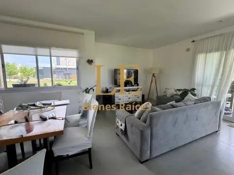 Casa en Venta en El Naudir, USD 230.000