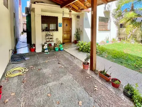 Terreno con casa a demoler en venta - Temperley