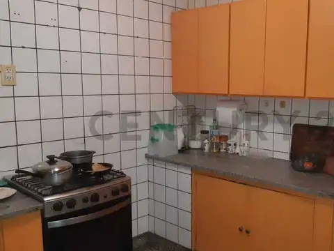 VALENTIN GOMEZ 3400, Piso 0