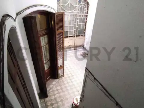 VALENTIN GOMEZ 3400, Piso 0