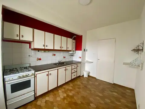 Departamento 5 ambientes con 1 baño