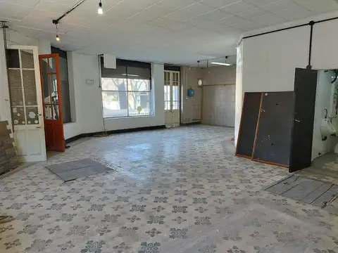 Local en Alquiler en Barrio España y Hospitales, $ 1.300.000