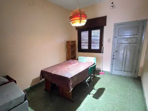 Casa 3 ambientes con local a refaccionar en Venta en Villa Bosch.