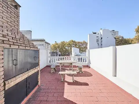 Depto Tipo Casa en Venta con 1 cocheras