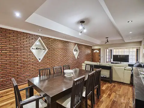 Depto Tipo Casa en Venta de 4 ambientes