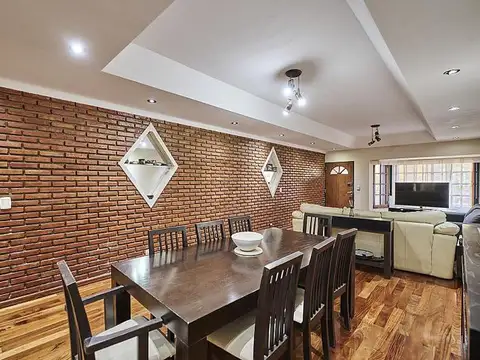 Depto Tipo Casa en Venta de 4 ambientes
