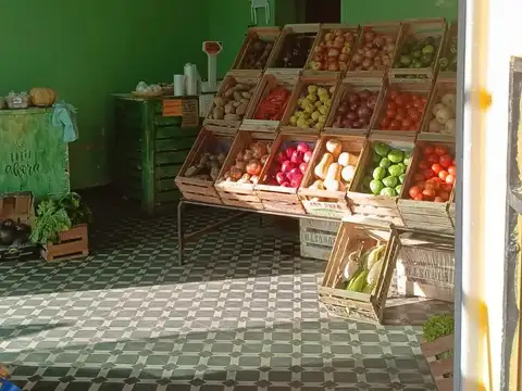 Casa 5 ambientes con 1 baño