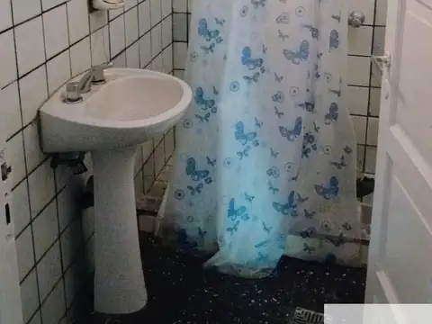 Ideal vivienda y comercio: casa en venta