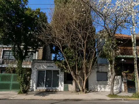 Alferez Hipólito Bouchard 3700