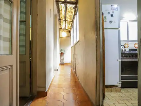 Depto Tipo Casa 9 ambientes con 2 baños