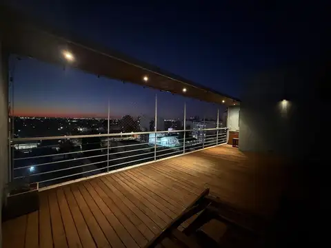 Piso exclusivo en dúplex (8° y 9°) con terraza propia y 2 cocheras