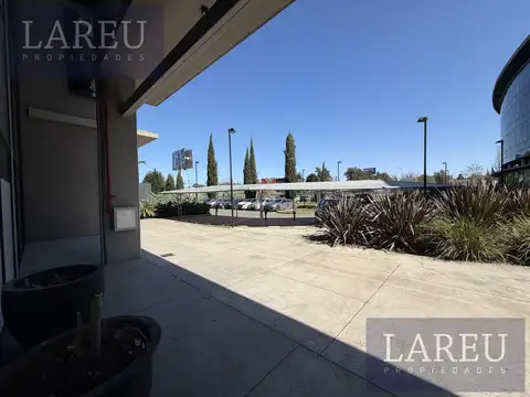 Local en Alquiler en Pilar, USD 3.000