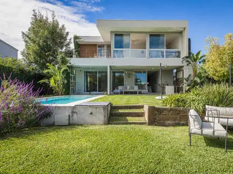 Casa en Venta en El Cantón - Norte, USD 358.000