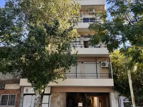 Campana 5300, Piso 8