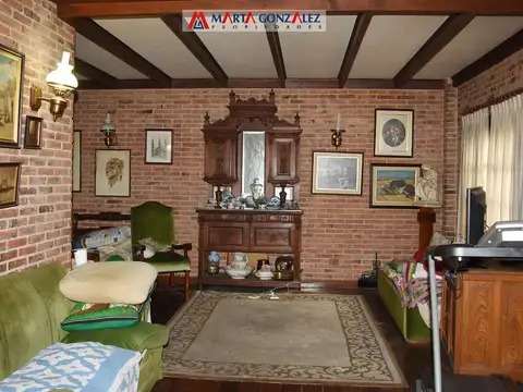 Casa en Venta con 3 cocheras