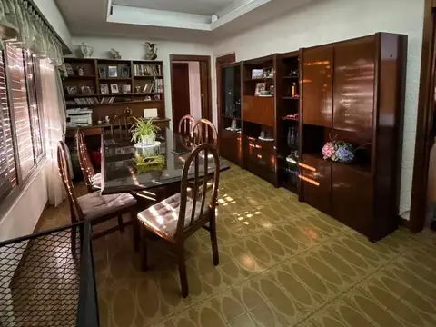 2 PH en VENTA  - Ideal Para 1 o 2 Familias  o Inversor en Remedios de Escalada