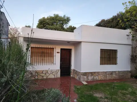 CASA EN VENTA VILLA ELISA 2 DORMITORIOS