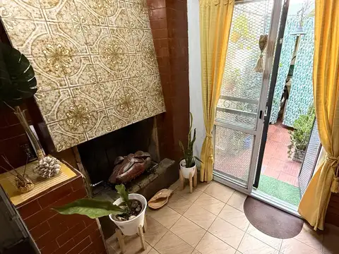 Departamento en venta de pasillo de dos dormitorios - Rosario, Azcuénaga