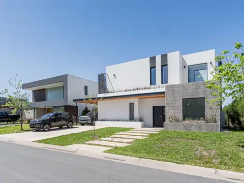 Casa en Venta en Nordelta Carpinchos, USD 585.000
