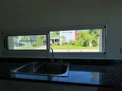 Casa en Venta en Countries y Barrios Cerrados en San Vicente, USD 249.000
