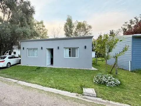Casa 3 ambientes con 2 baños