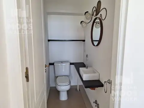 Casa 4 ambientes con 3 baños